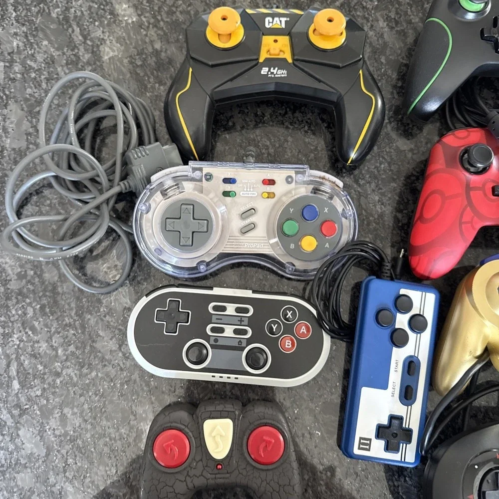 Lot Of 19 Controllers Xbox/360, PS, Sega, Generic Untested, Parts/Repairs Only